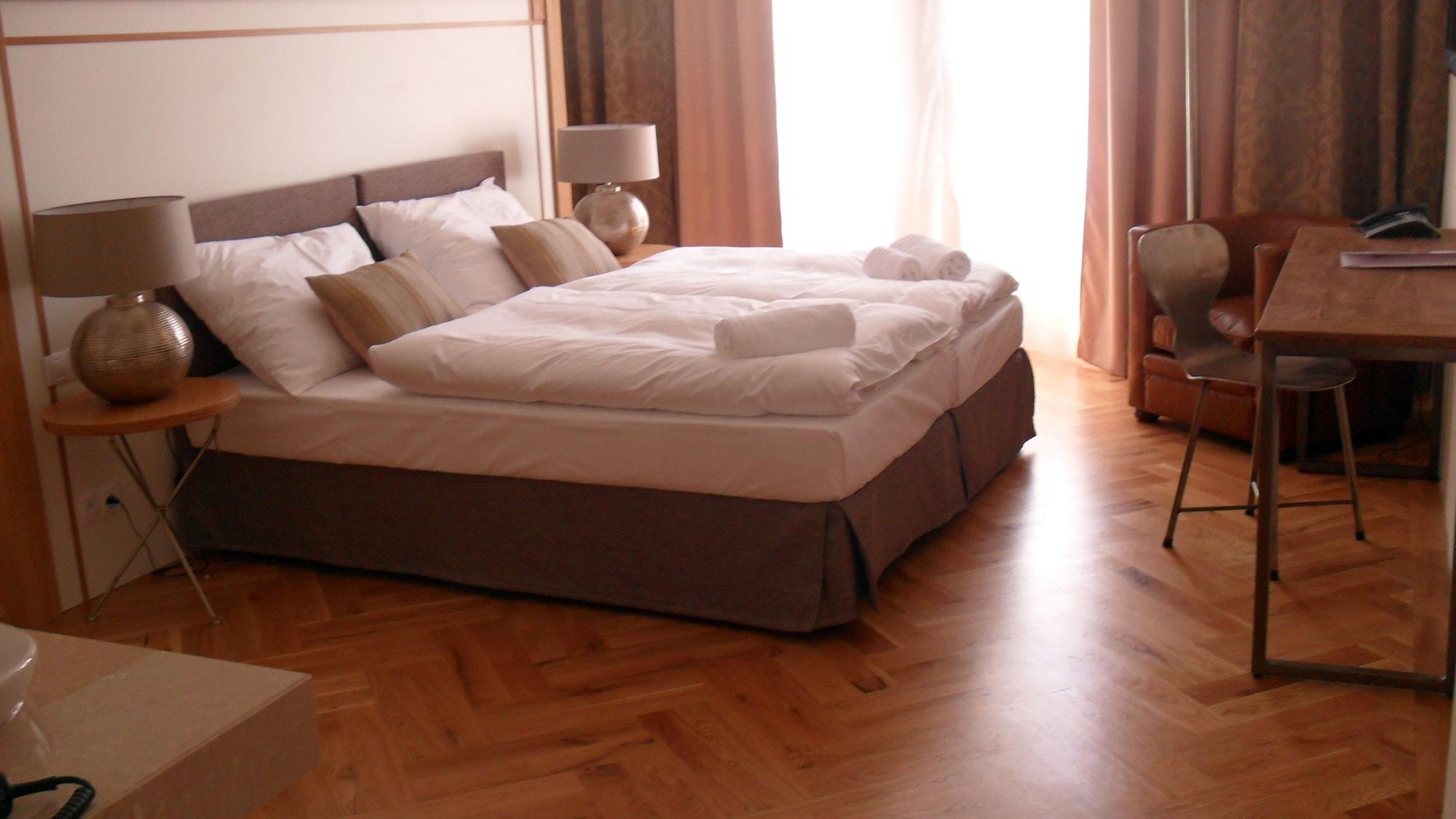 Jungmann Hotel Prague Ngoại thất bức ảnh