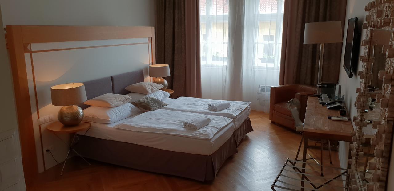 Jungmann Hotel Prague Ngoại thất bức ảnh